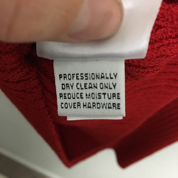 ♥️DELETING TONIGHT♥️ St. John Sport Sweater Tank - Picture 7 of 7